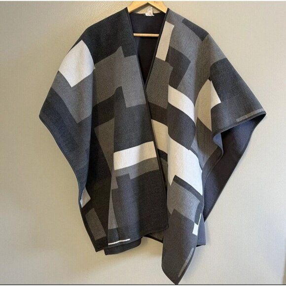 Woolrich Reversible Poncho Women One Size Grey White Fleece Cape Wrap - Picture 1 of 7